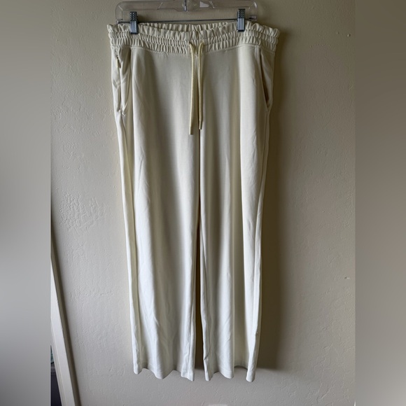 Athleta Pants - Athleta Yellow Wide Leg Pants size large